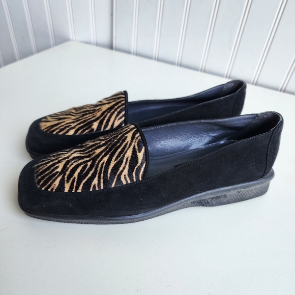 Stuart Weitzman Womens Animal Printed Pony Hair Loafers Black Leather Size 7 B - Picture 1 of 12
